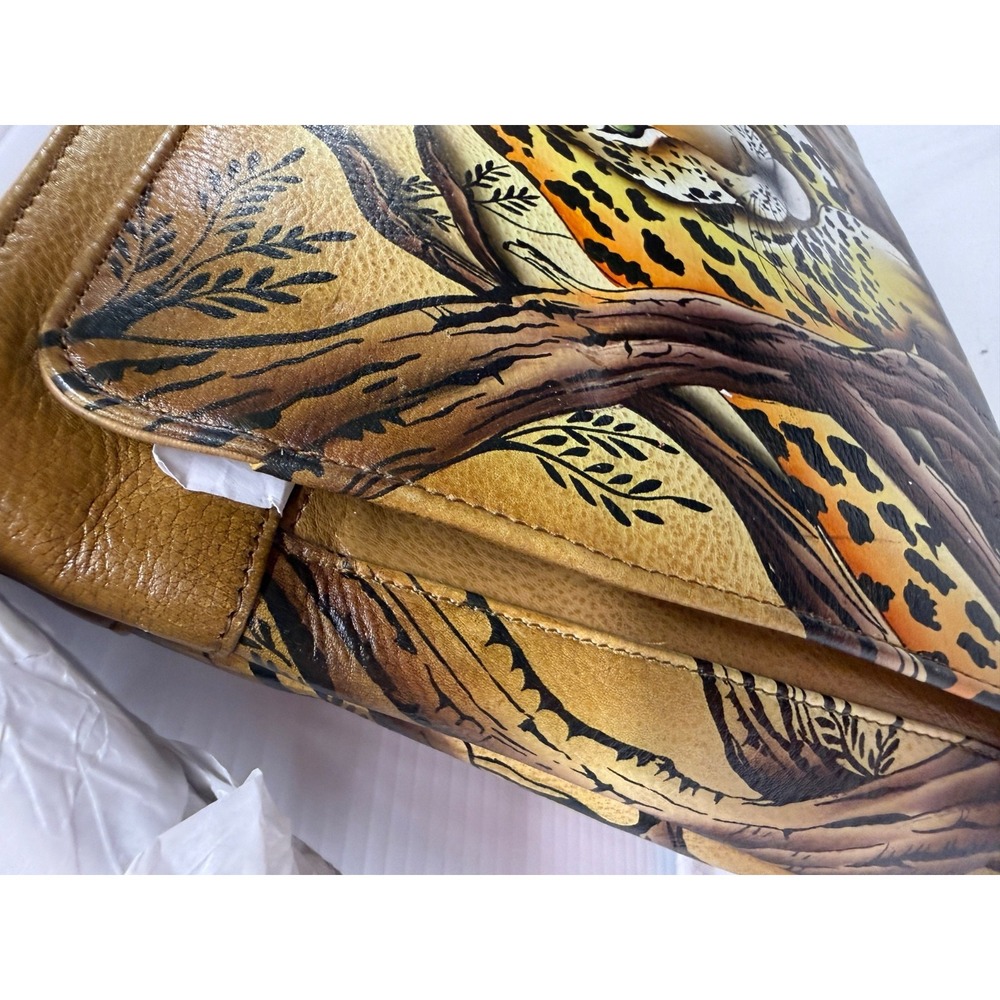 ANUSCHKA  AFRICAN LEOPARD CAT PURSE Hand-Painted Leather Crossbody‎ NEW RARE - Picture 3 of 15